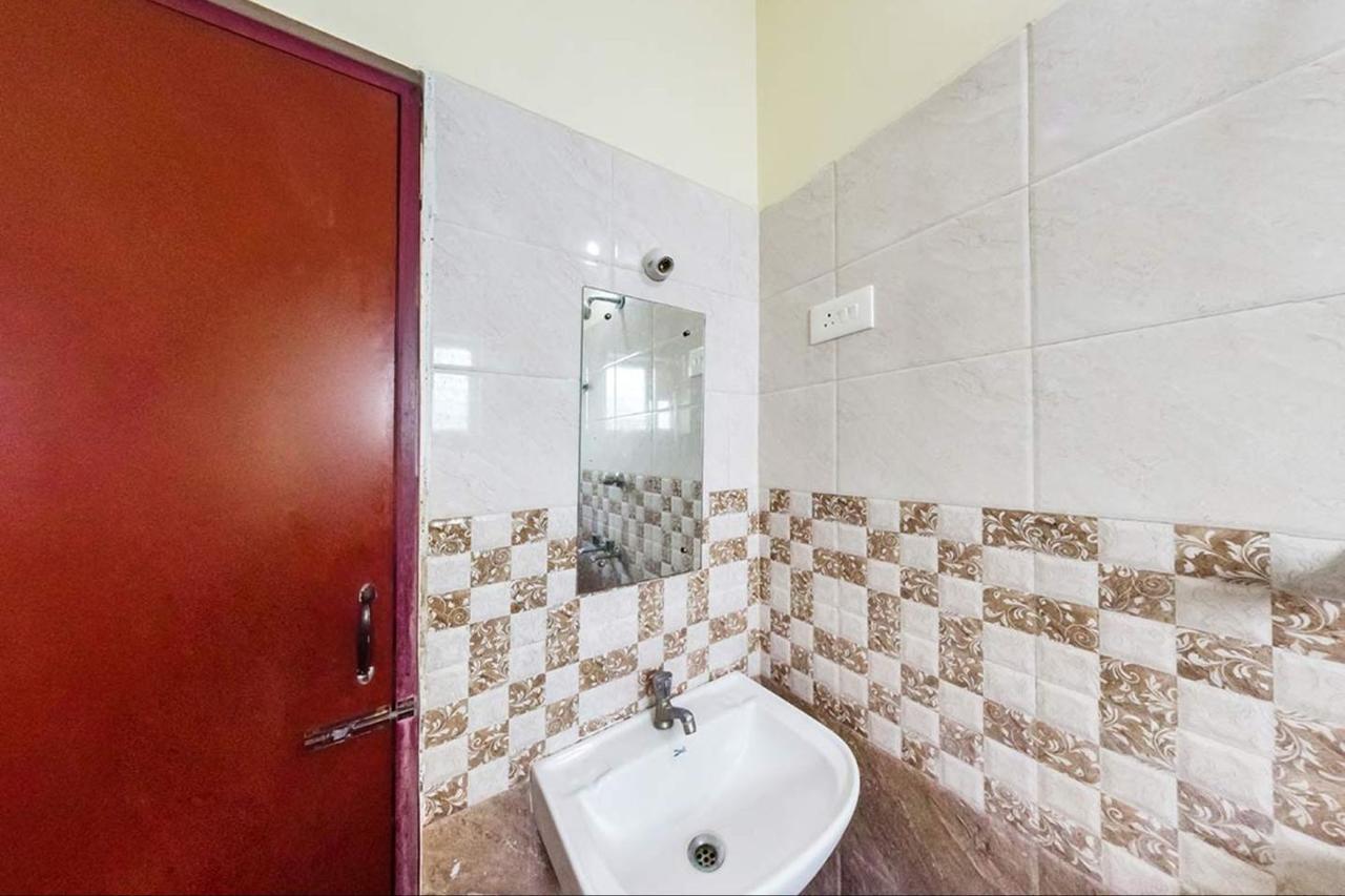 Sasti Hotel Palani Extérieur photo